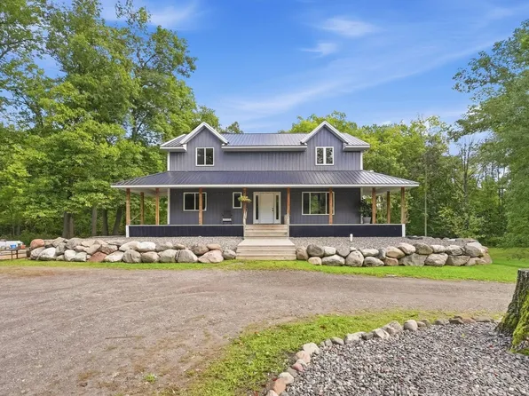 9932 230th St, Milaca, MN 56353