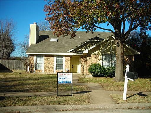 1st image of 301 Lakewood Ct