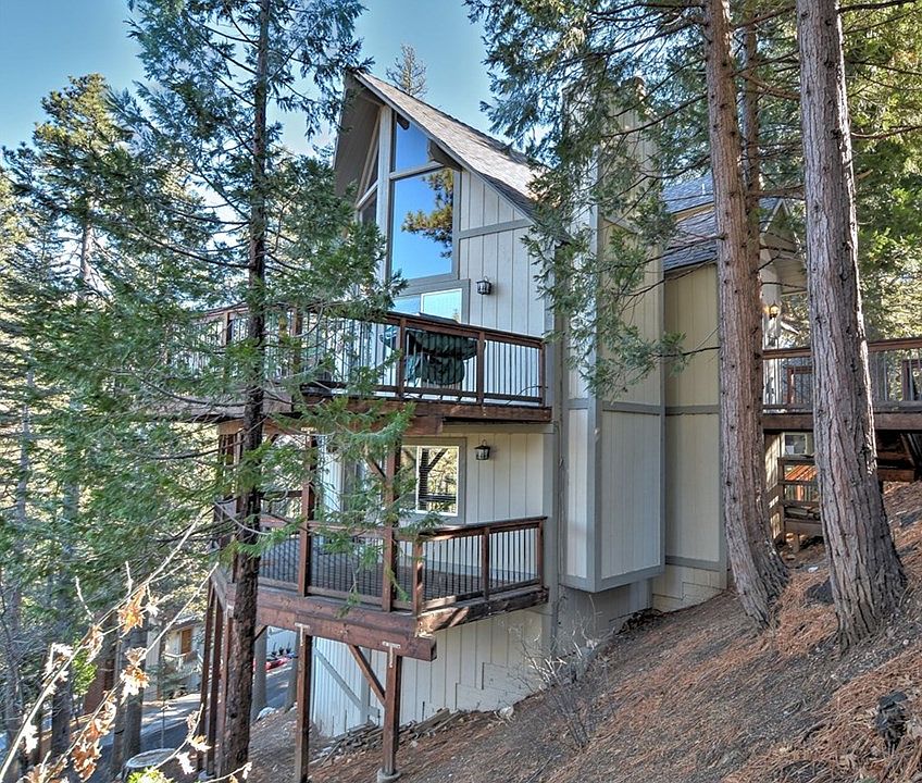 1st image of 26619 Thunderbird Dr