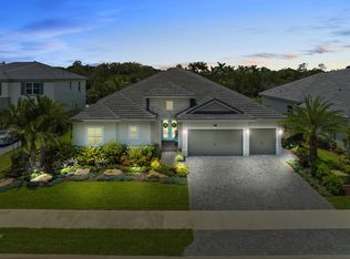 2605 NE Evinrude Cir, Jensen Beach, FL 34957