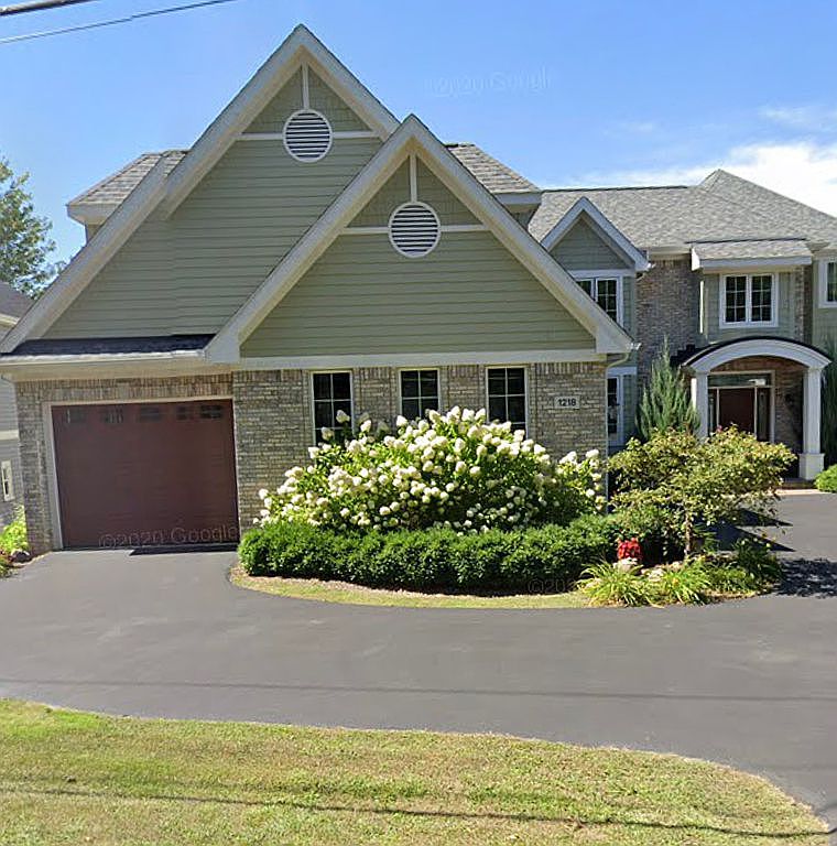 1218 Brighton Lake Rd, Brighton, MI 48116 Zillow
