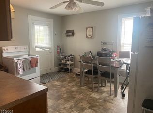 496 Pompton Ave, Cedar Grove, NJ 07009