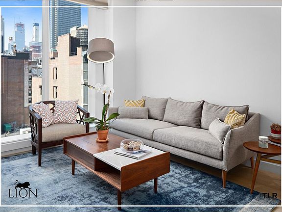 4th image of 241 5th Ave APT 14A