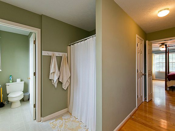 2nd image of 2602 Windwood Dr
