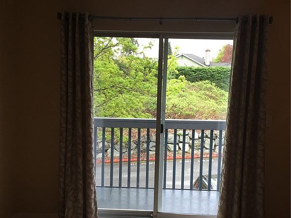 5th image of 16817 Larch Way #A202