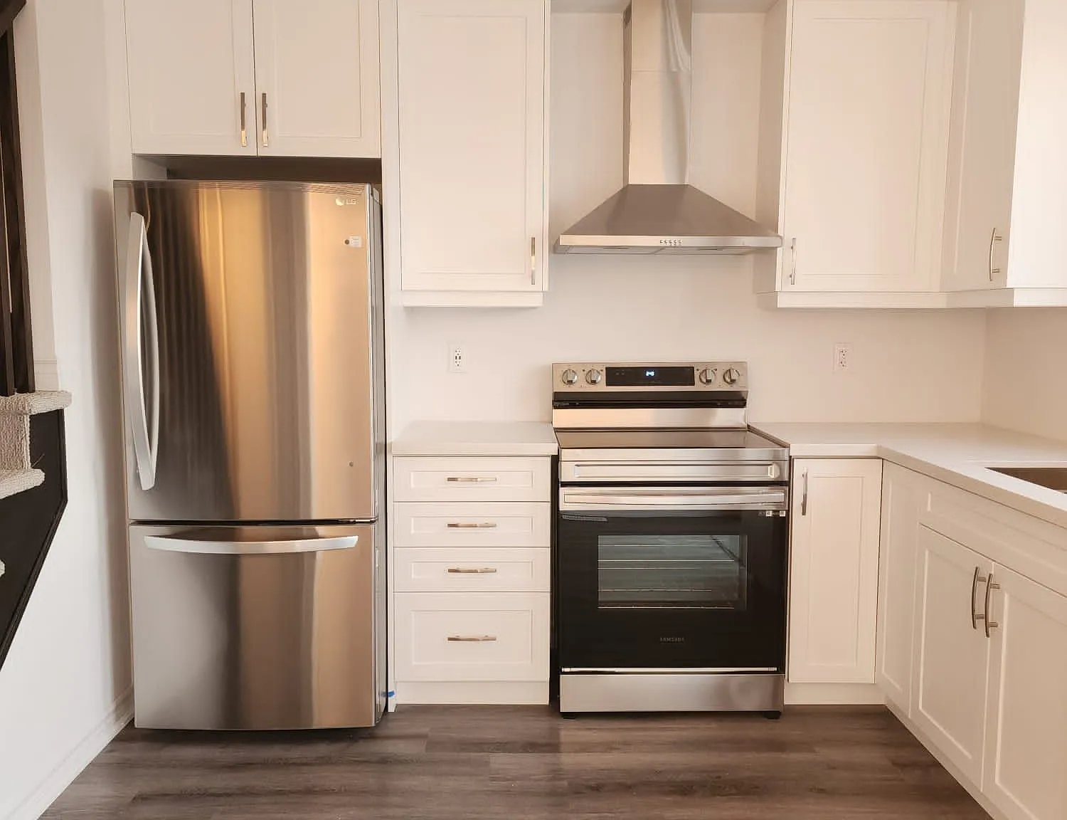 3 bed, $2,300 — Photo 1