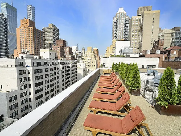 245 E 63rd St #1219 — Photo 9