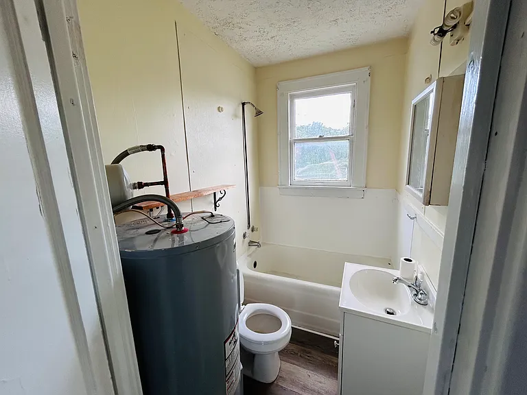 619 Baker St #2 — Photo 7