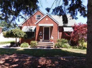 14614 Alger Rd, Cleveland, OH 44111