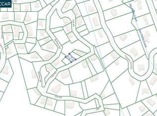 Oak Rd, Orinda, CA 94563