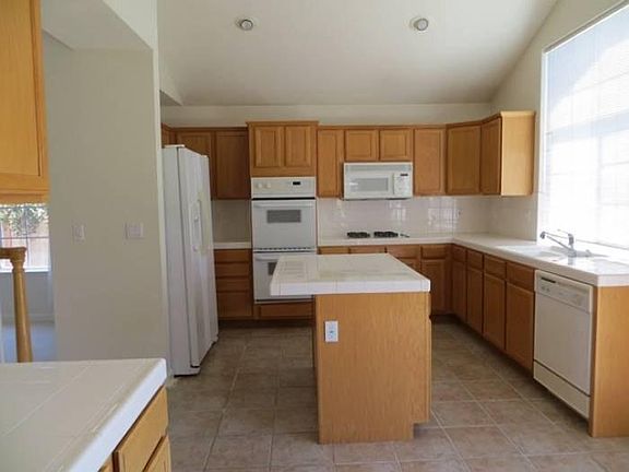 Kitchen with Breakfast No