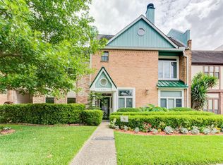 1606 Saxony Ln, Houston, TX 77058