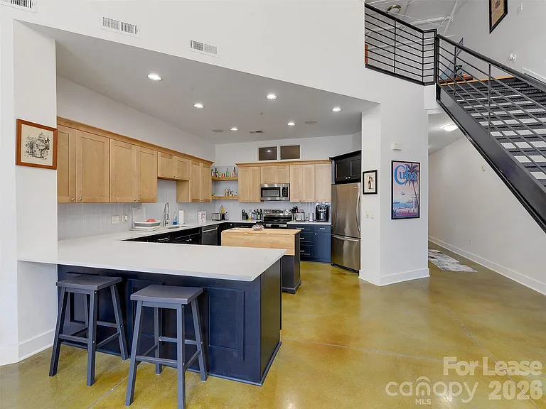 909 Westmere Ave — Photo 12