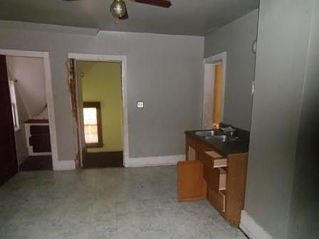 2nd image of 625 W Concordia Ave