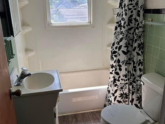 5th image of 4500 Grand Central Ave APT 3