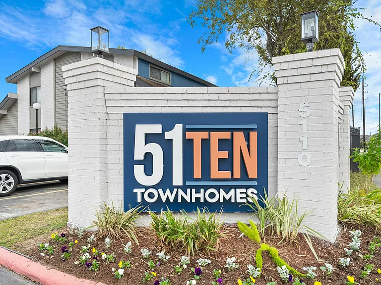 51 Ten Townhomes — Photo 33
