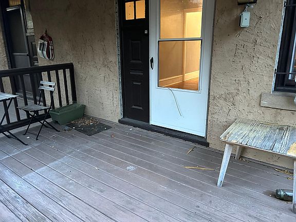 3rd image of 3308 Hamilton St #9