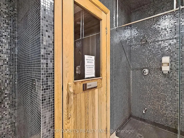 770 Bay St #2112 — Photo 23