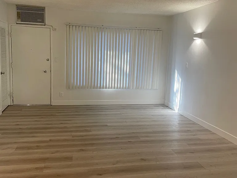 10810 Missouri Ave #2 — Photo 8