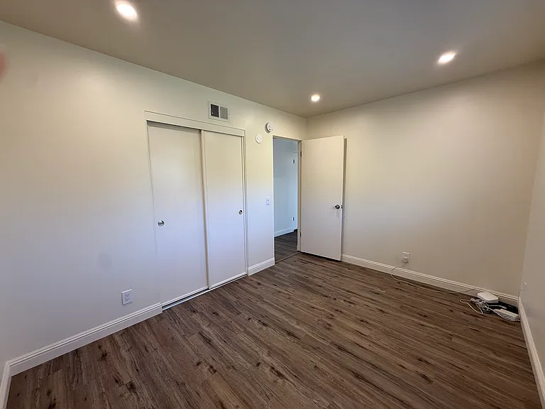 300 Amherst Pl — Photo 10