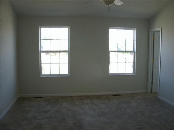 3rd image of 6343 Zoellners Pl