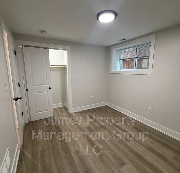 6325 N Richmond St — Photo 16
