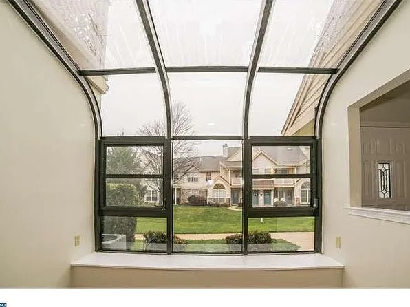 1811 Foxmeadow Cir Building 18, Royersford, PA 19468