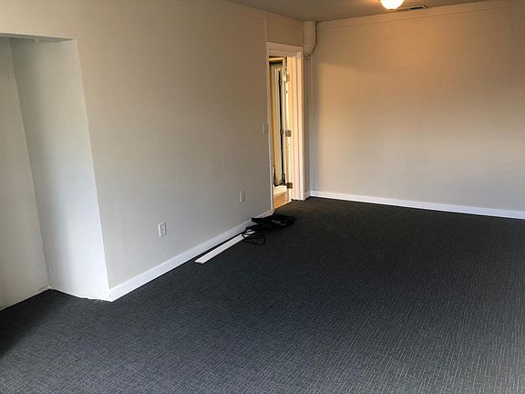 5th image of 615 N 6th Ave