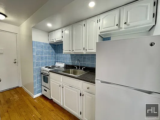 Rented by Highline Residential | media 9