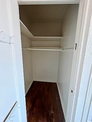 4th image of 2383 Davidson Ave #5B