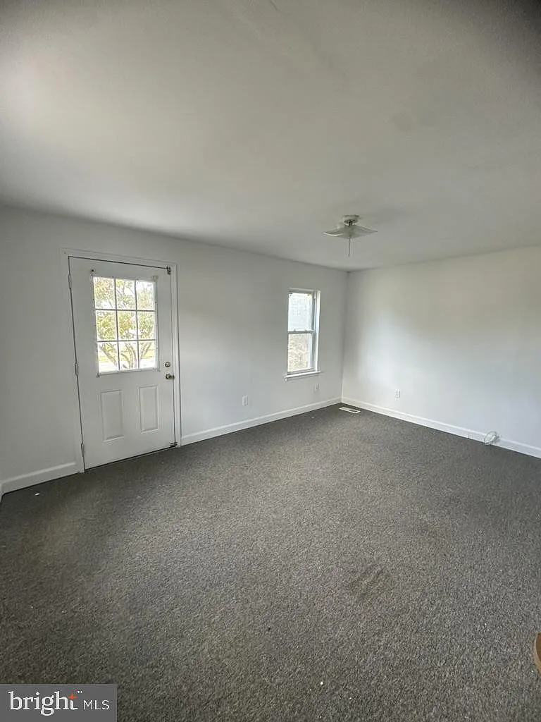 2 bed, 2.0 bath, 1056 sqft, $1,800 — Photo 4