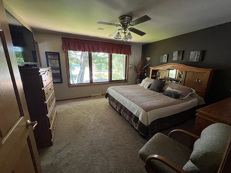Master Bed 13x15