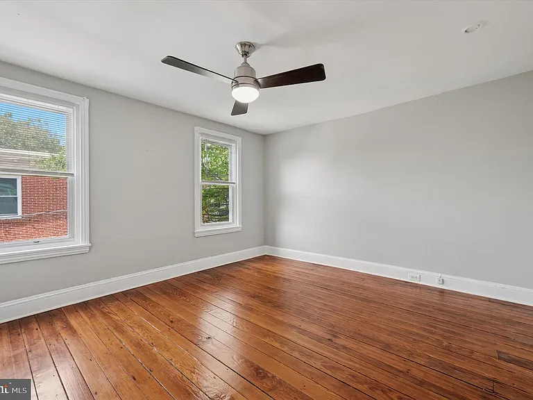 751 S Cleveland St — Photo 11