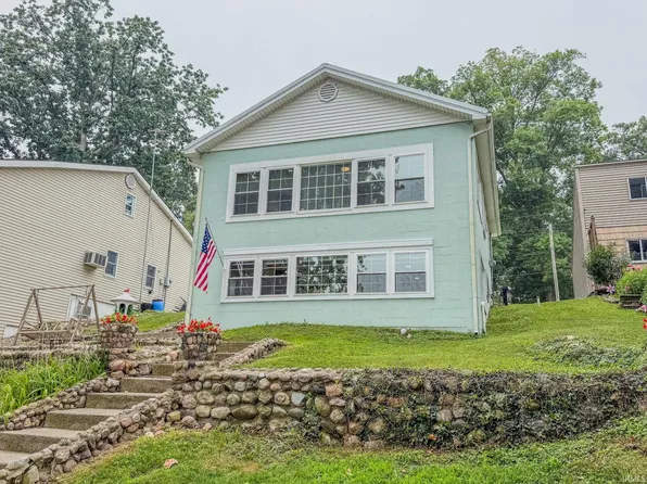 9949 N Eagle Island Rd, Rome City, IN 46784