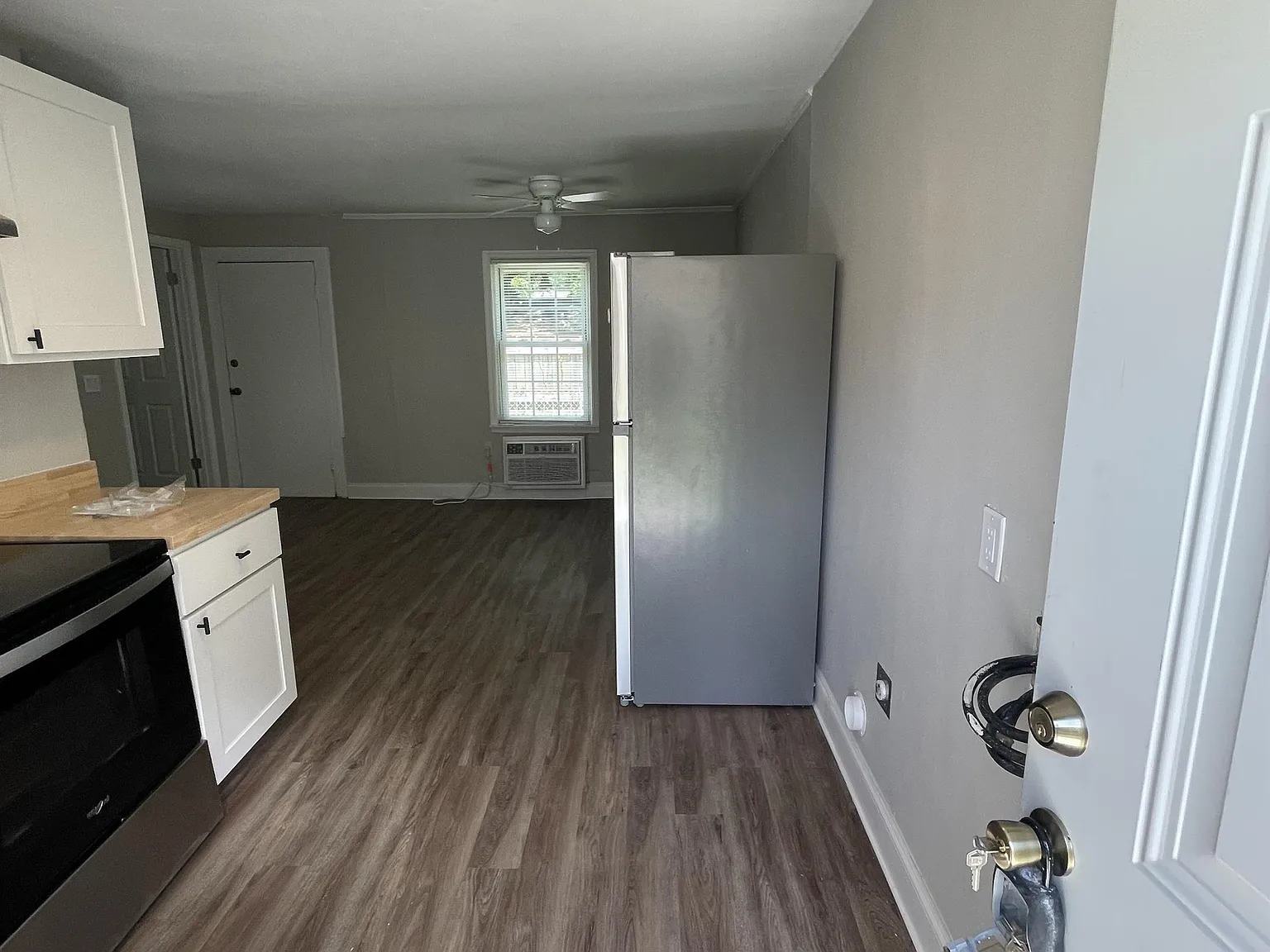 5825 Sledge Street — Photo 2