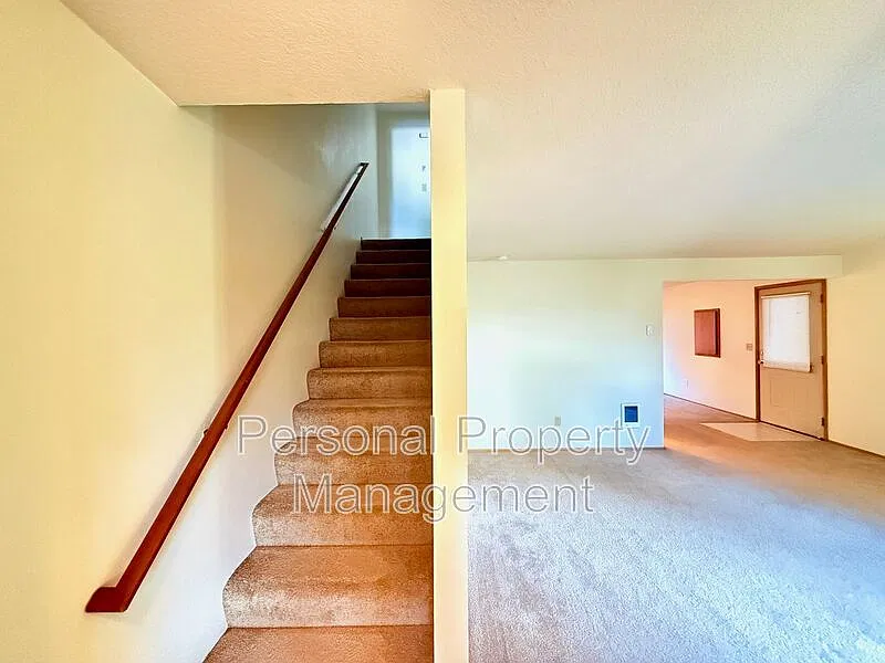 2 bed, 1.5 bath, 1204 sqft, $1,495 — Photo 2