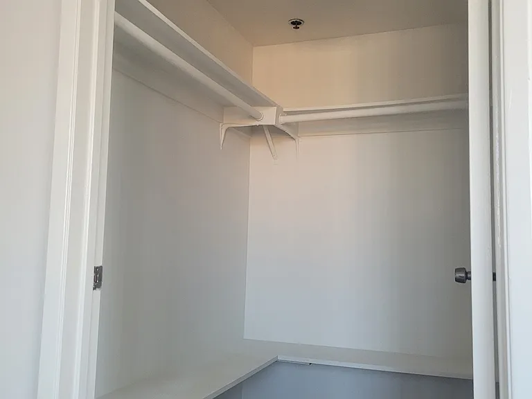 165 N Hoover St — Photo 116