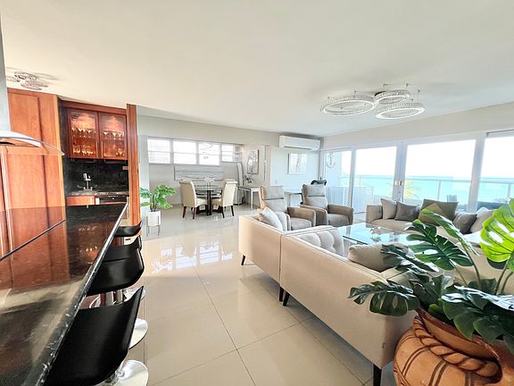 4th image of 4429 Avenue Isla Verde