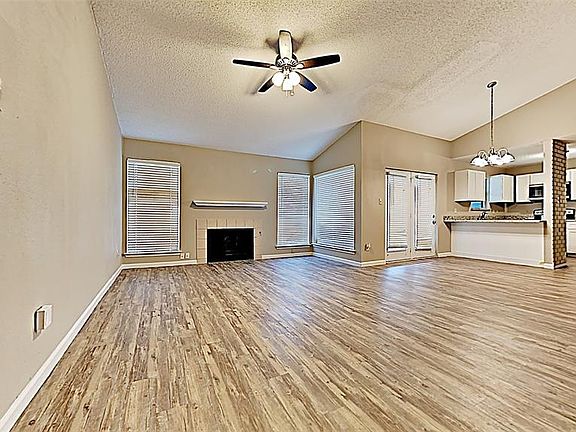 2nd image of 1122 Meriwood Dr