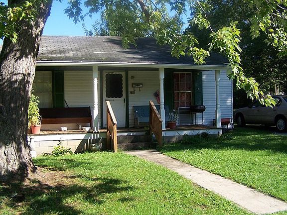 3rd image of 214 W 3rd St