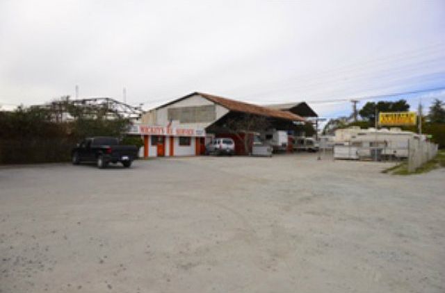 2nd image of 9765 Monterey Rd