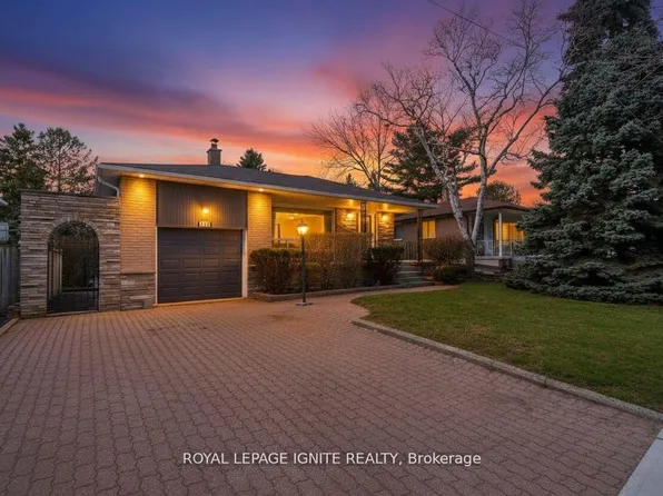 174 Darlingside Dr, Toronto, ON M1E 3P6