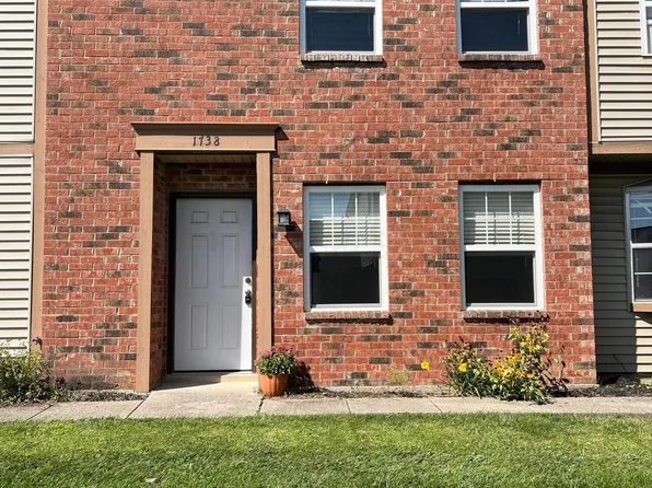 1738 Queensbridge Dr #E, Columbus, OH 43235