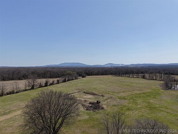 3rd image of Fox Hill Rd