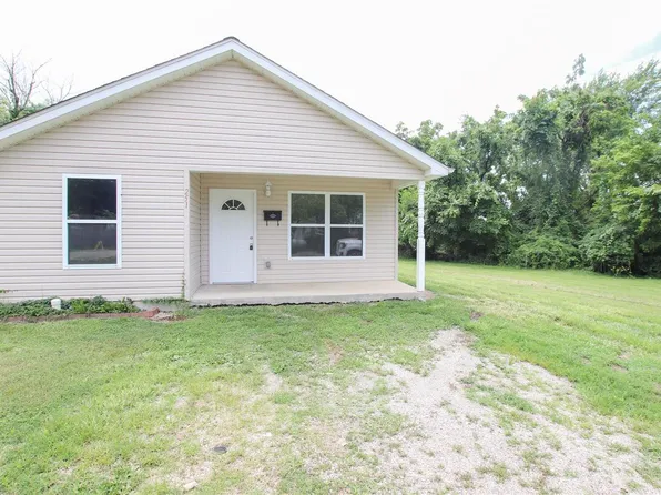 251 S Center St, Sullivan, MO 63080