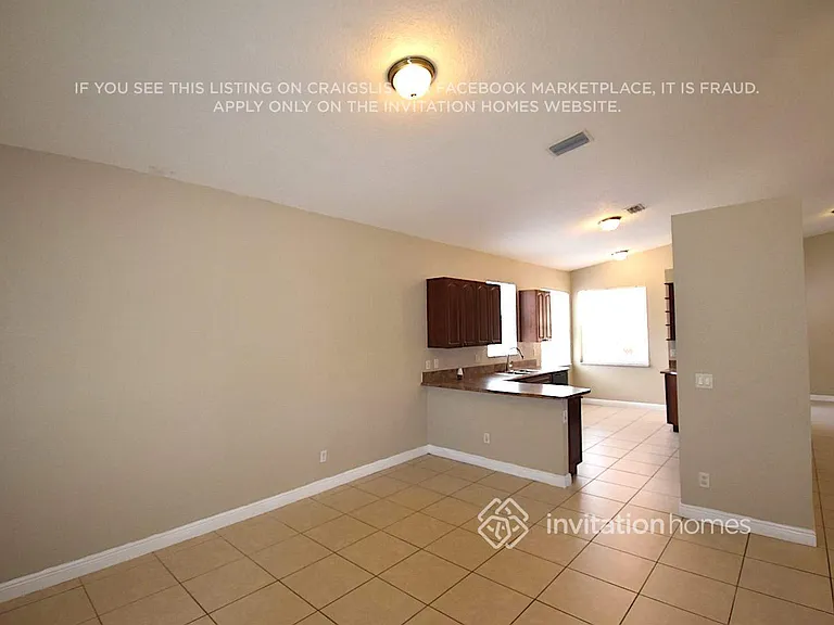 5221 SW 141st Ave — Photo 4