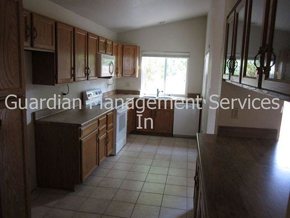 4th image of 2315 S Alta Vista Cir