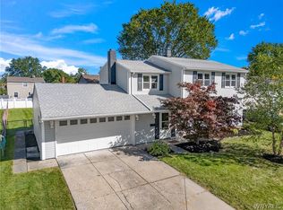 1933 Bruce Ln, Grand Island, NY 14072