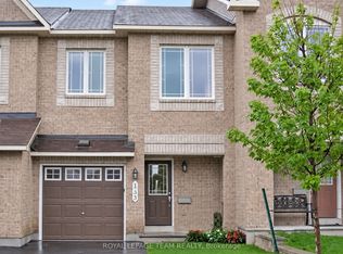 133 Forestbrook St, Ottawa, ON K2K 0A8
