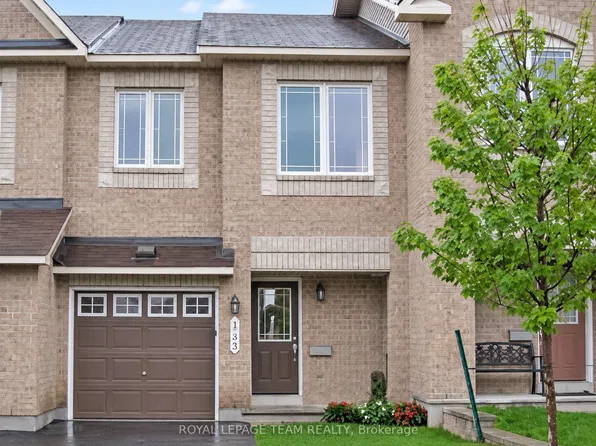 133 Forestbrook St, Ottawa, ON K2K 0A8